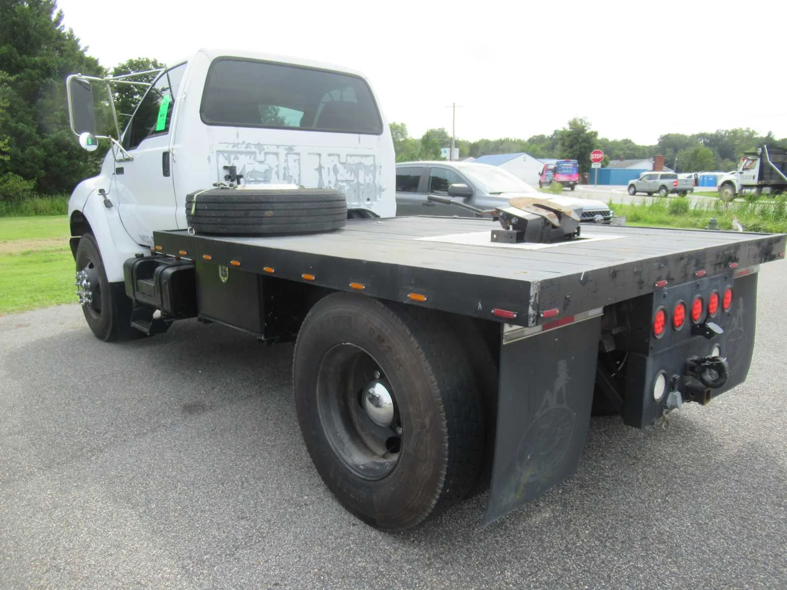 Used 2003 Oxford White Ford XL image 7