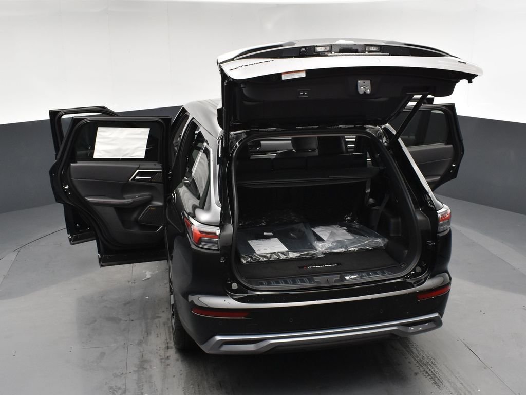 New 2026 Black Mitsubishi  image 24