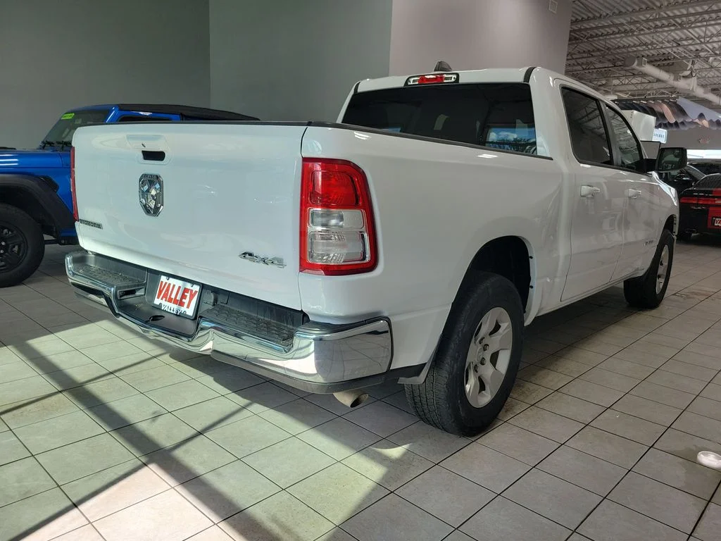 Used 2022 White Ram Big Horn/Lone Star image 9