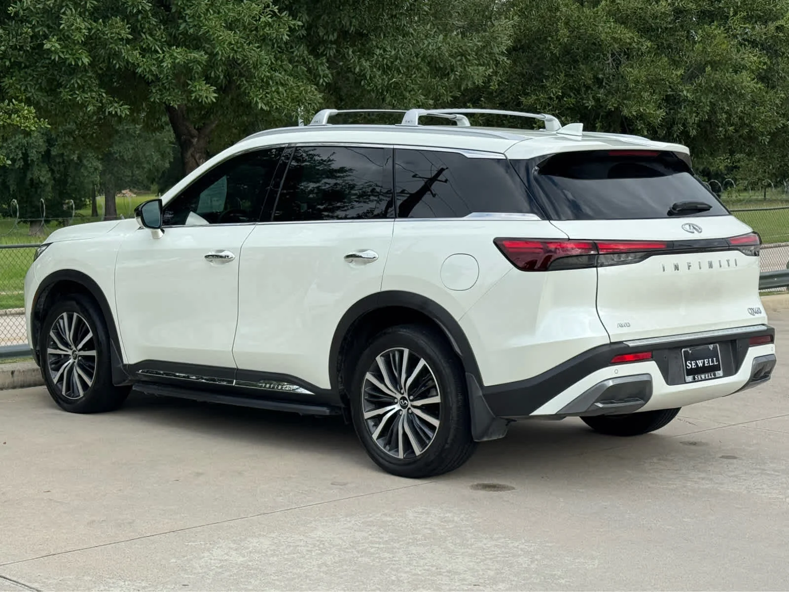 Certified Used 2023 Majestic White INFINITI SENSORY image 8
