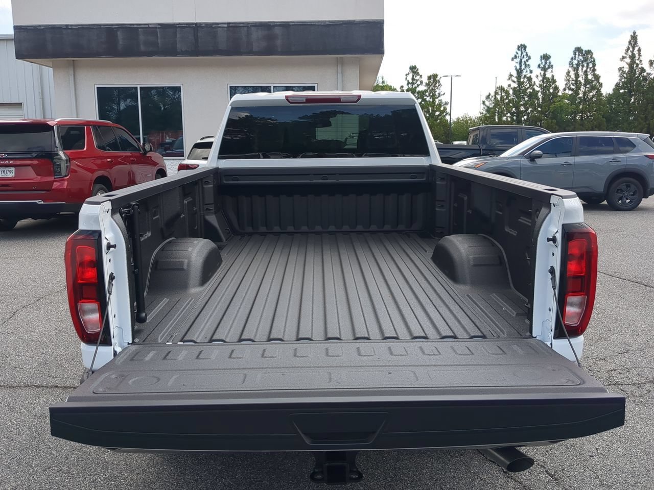 New 2026 Summit White GMC Pro image 24