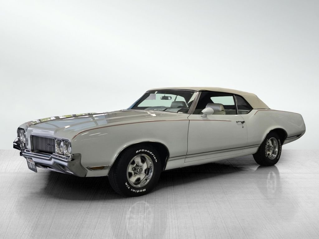 Used 1970 White Oldsmobile Convertible image 3