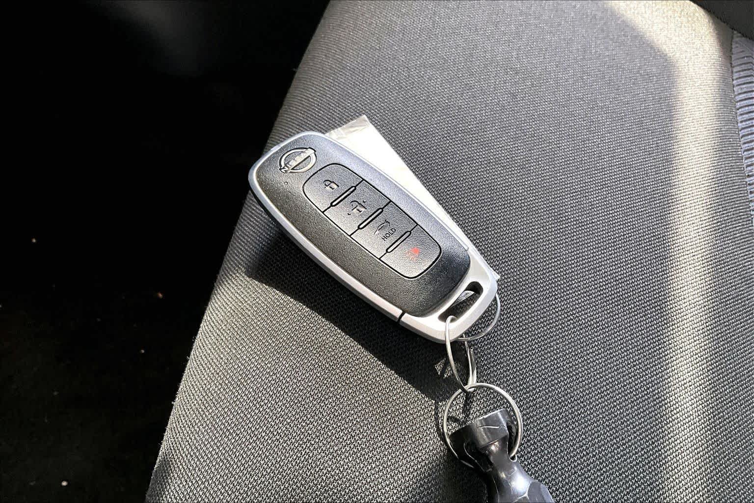 2025 Nissan Versa Sedan SV - Photo 14
