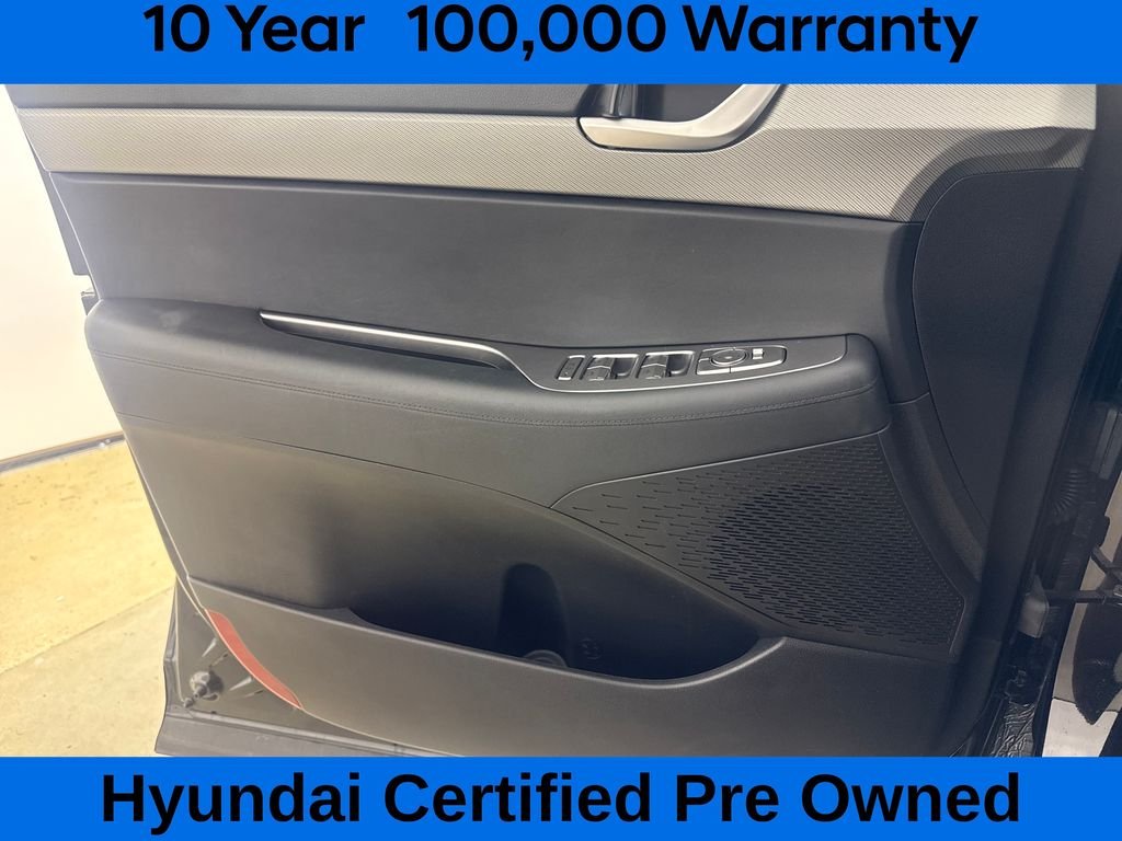 Certified Used 2025 Black Hyundai SEL image 18