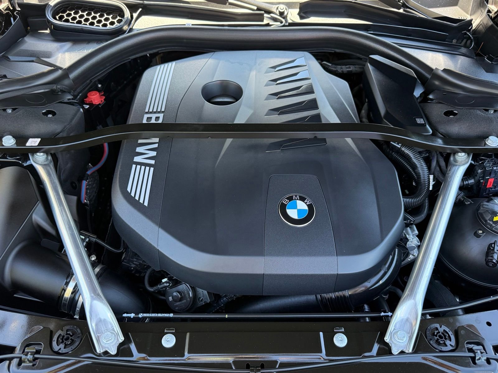 Used 2026 Black Sapphire Metallic BMW 740i image 32