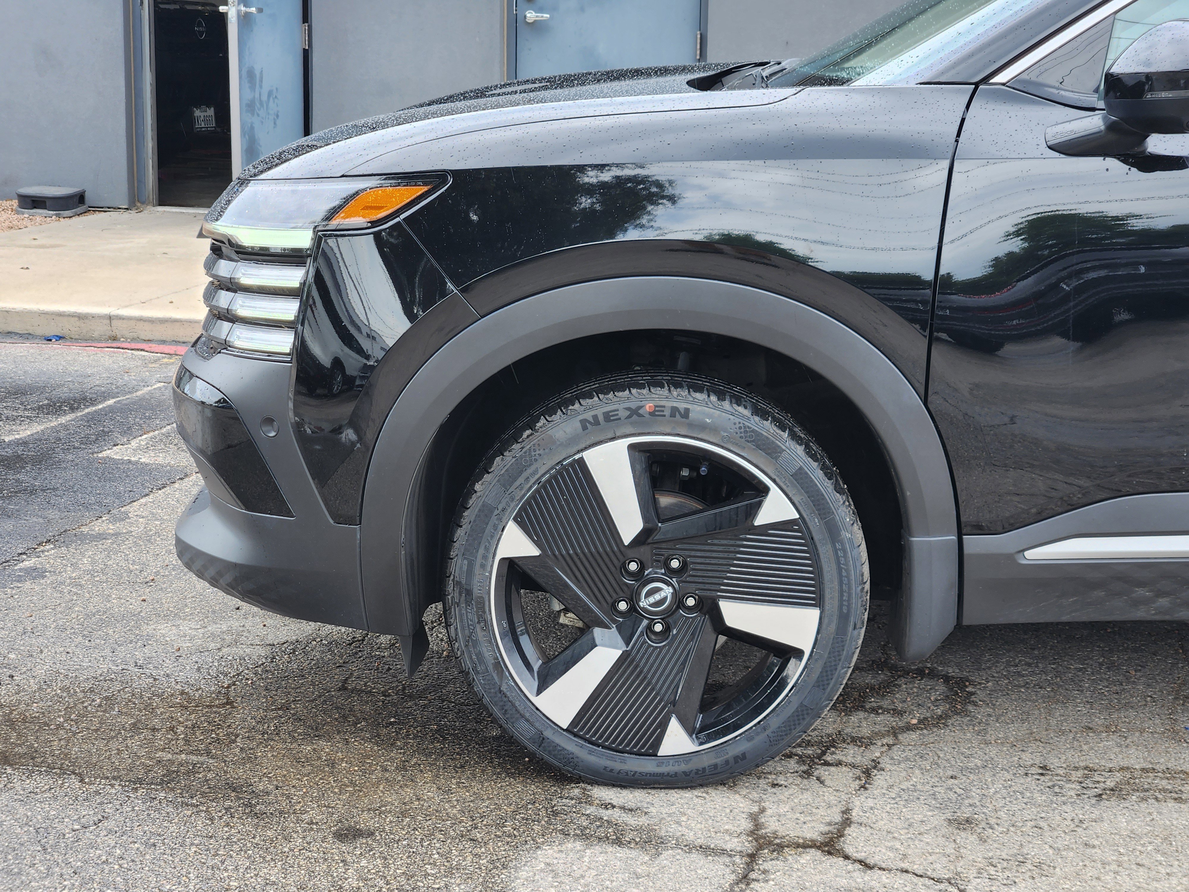 Certified Used 2025  Nissan SR image 9