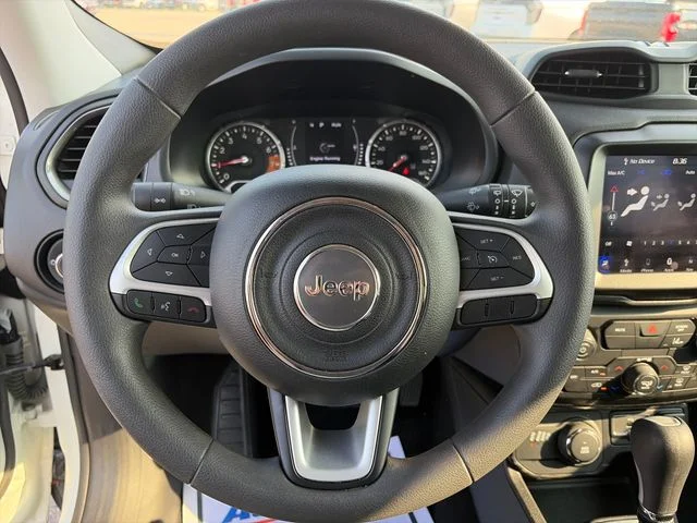 Used 2023 Alpine White Clearcoat Jeep Latitude image 19