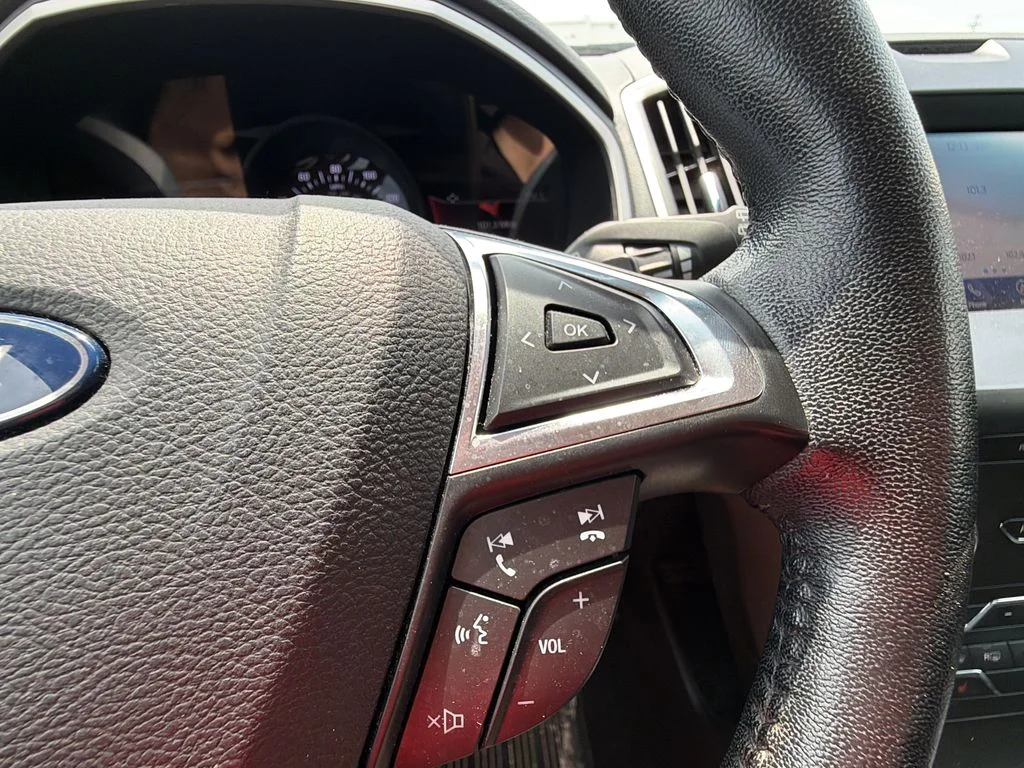 Used 2020 Gray Ford SEL image 16