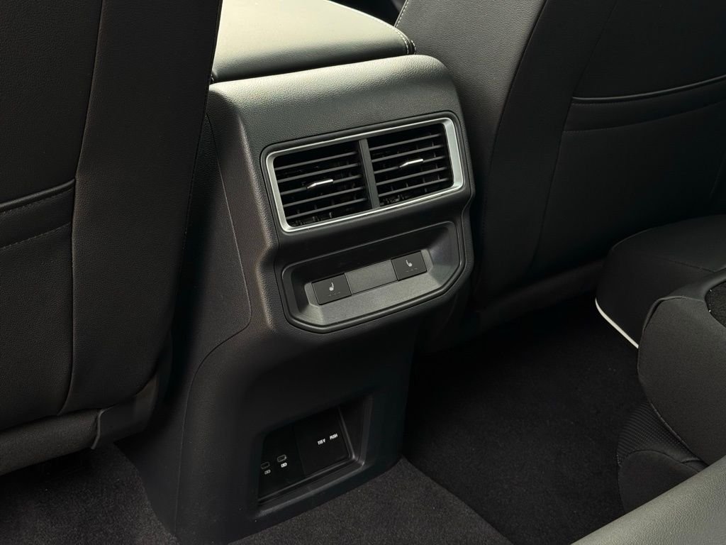 2026 Volkswagen Atlas Cross Sport SEL Premium R-LINE - Photo 29