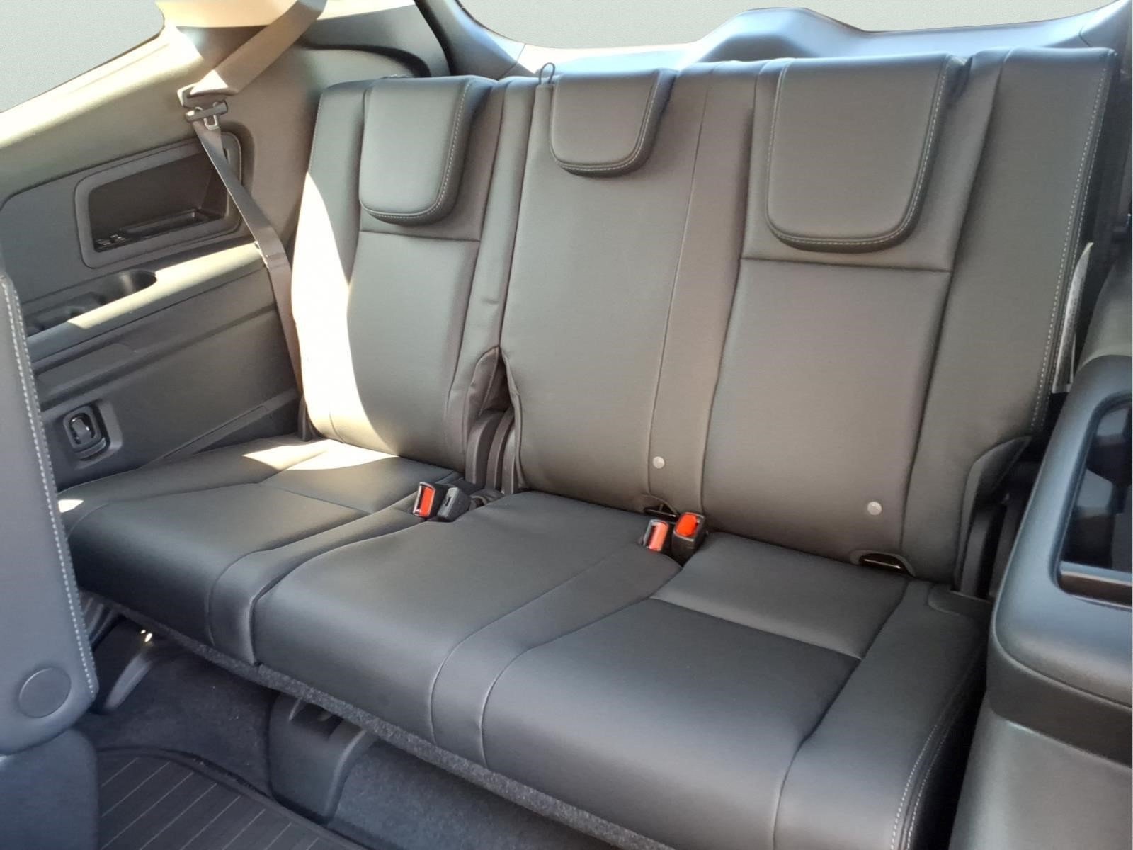 New 2027 DEEPWATER BLUE PEARL Subaru Premium 7-Passenger image 8