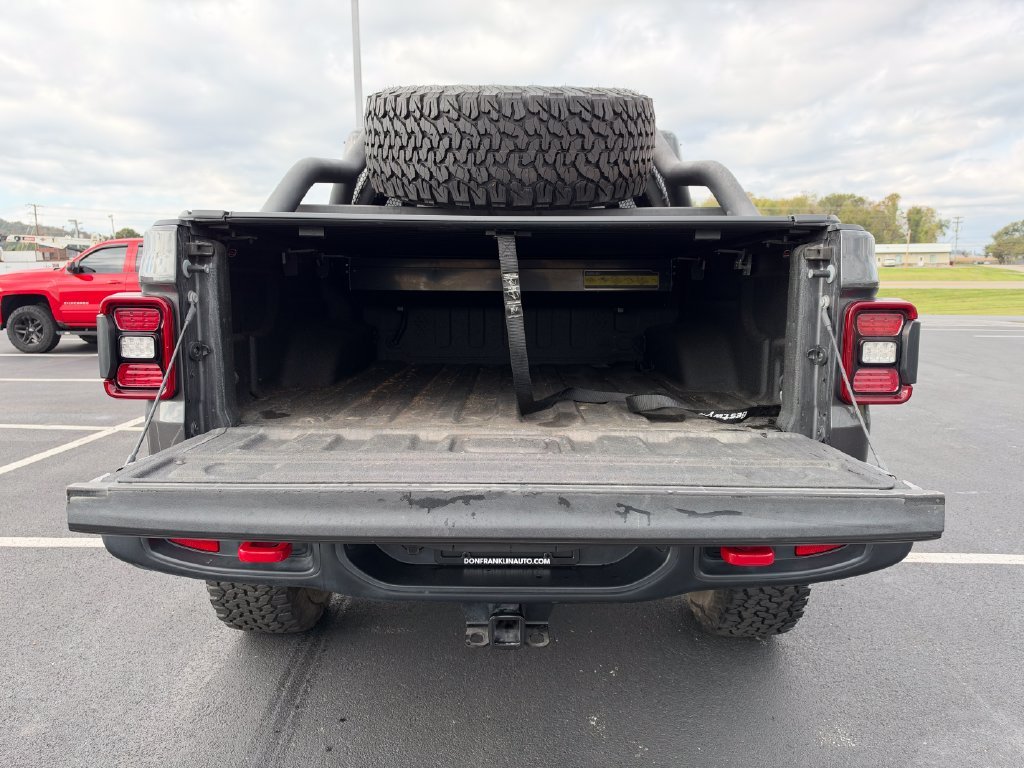 Used 2023 Gray Jeep Rubicon image 4