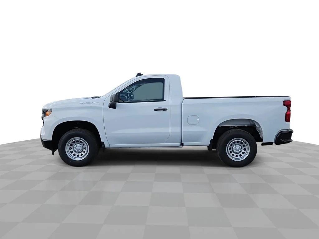 New 2026 Summit White Chevrolet WT image 5