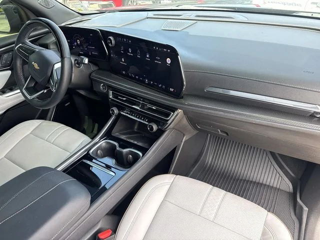 Used 2025 Black Chevrolet High Country image 27