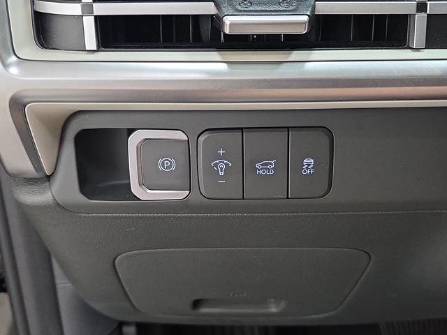 Used 2026 Green Hyundai SEL image 26
