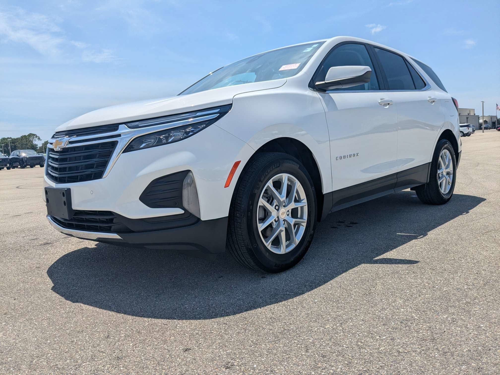 Used 2024 Summit White Chevrolet LT image 8