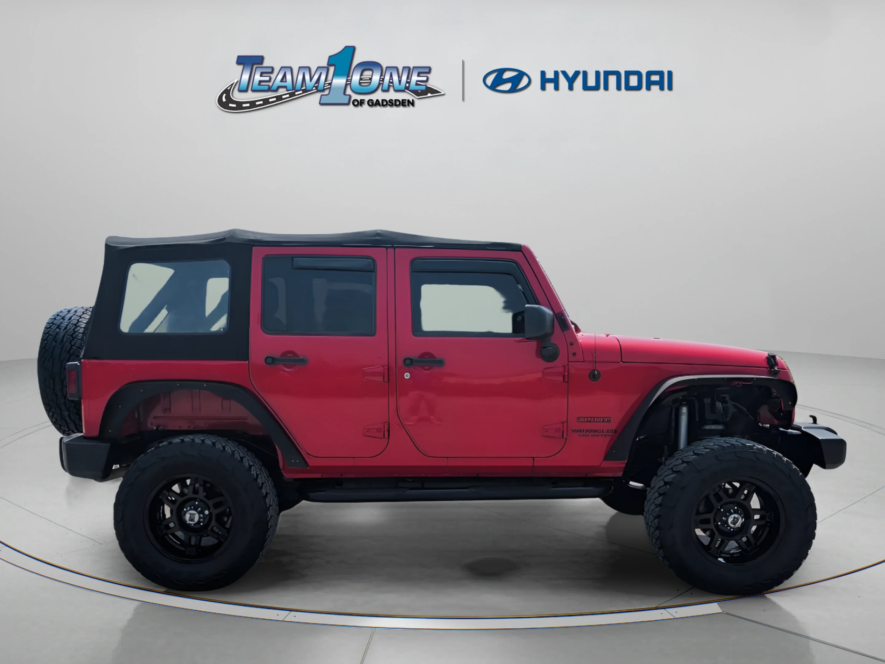Used 2015 Firecracker Red Clear Coat Jeep Sport image 9