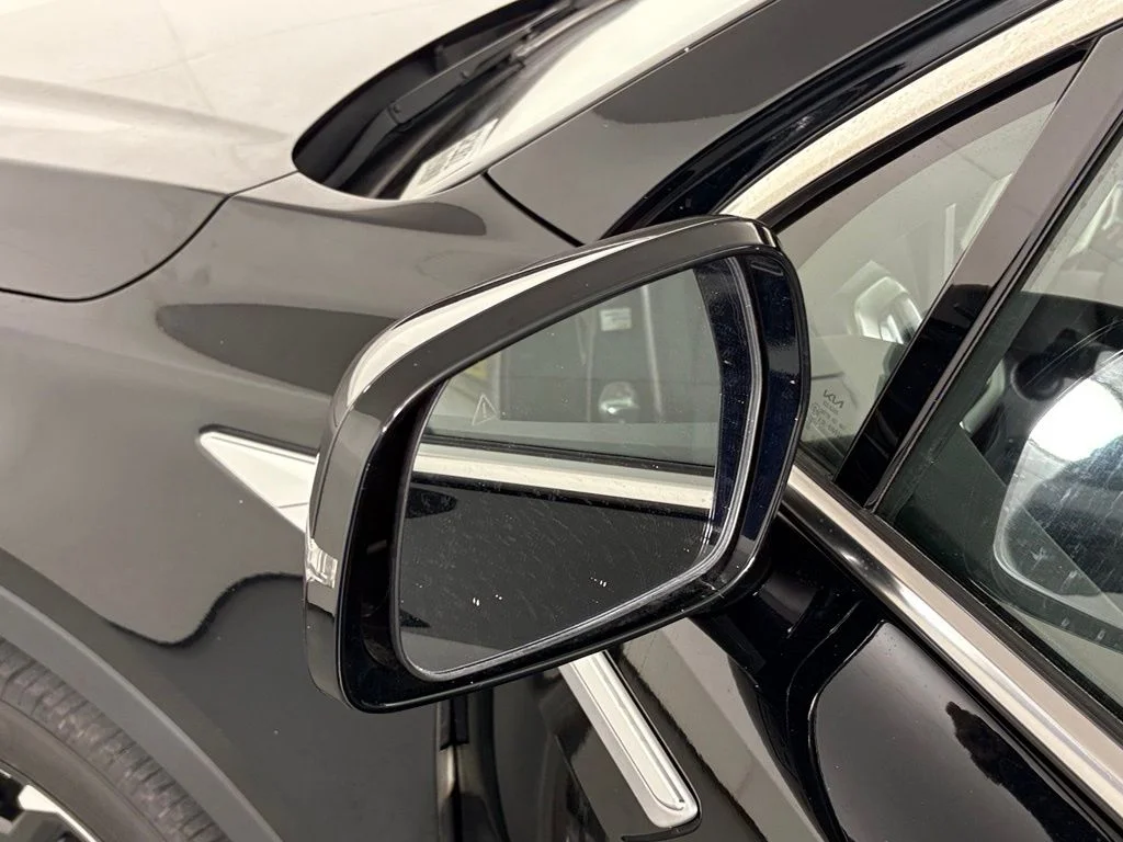 Used 2024 Black Kia S image 13