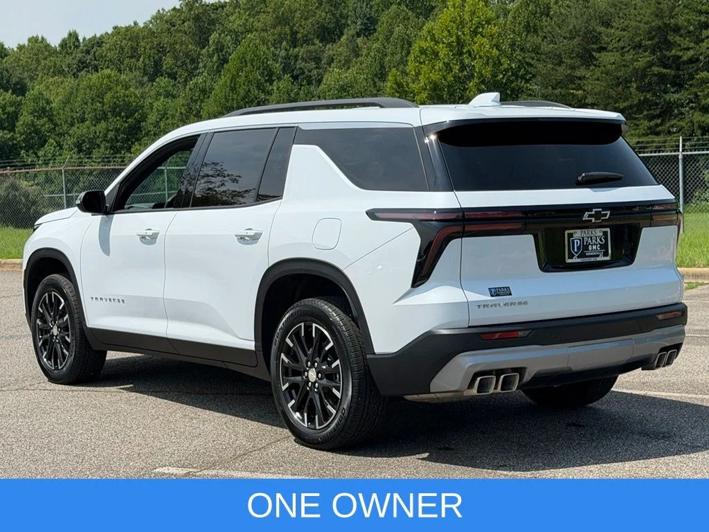 Used 2026 White Chevrolet LT image 3