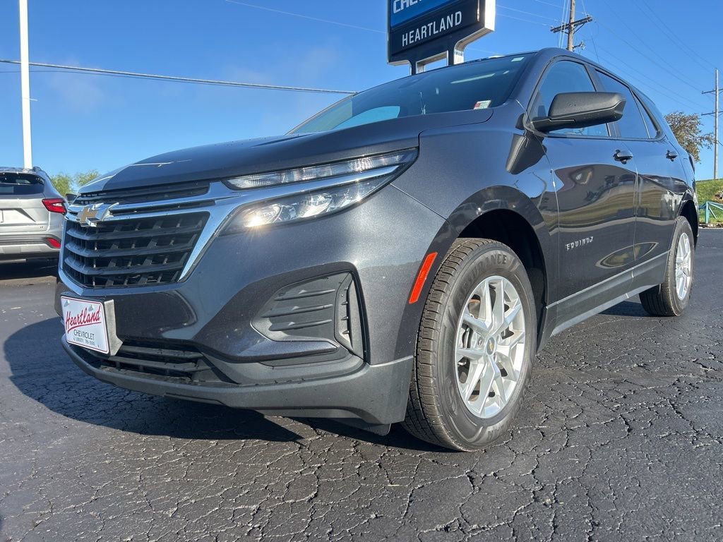 Used 2022 Chevrolet Equinox 1FL with VIN 2GNAX5EV2N6146309 for sale in Kansas City