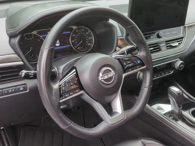 Used 2023 Silver Nissan 2.5 SL image 31