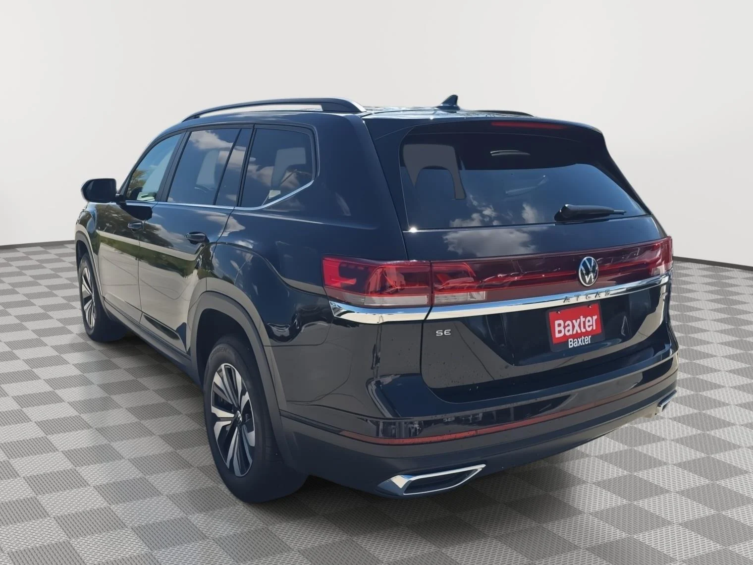 Used 2024 Black Volkswagen 2.0T SE image 9