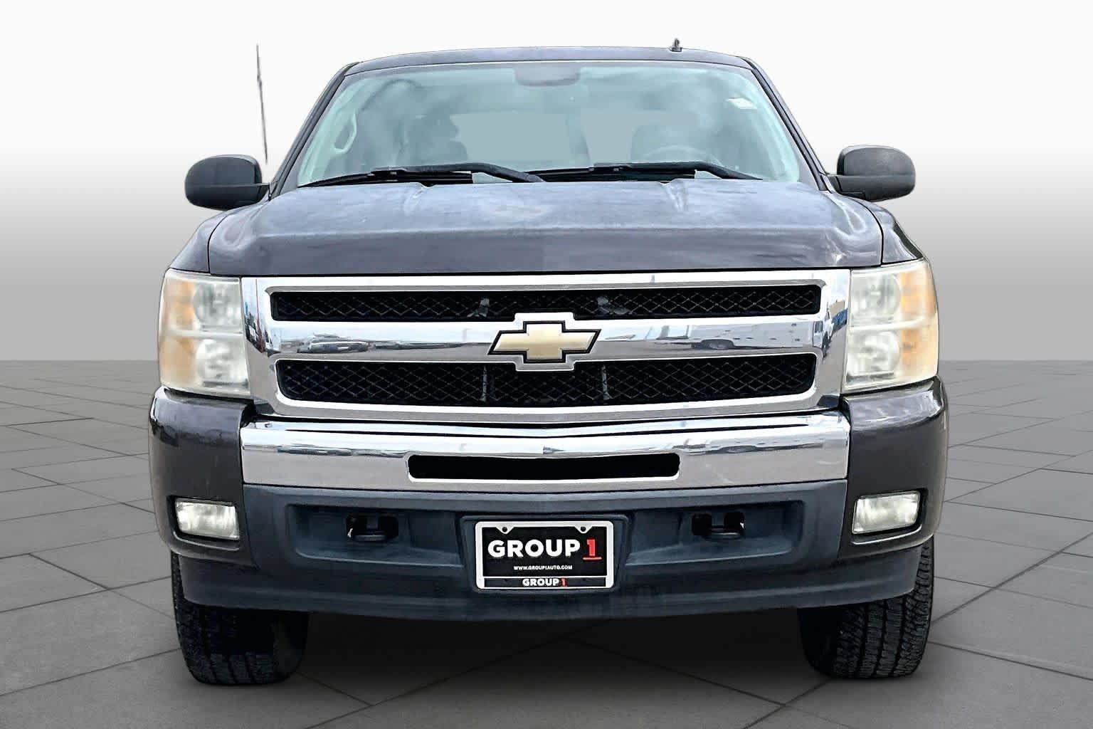 Used 2011 Taupe Gray Metallic Chevrolet LT image 3