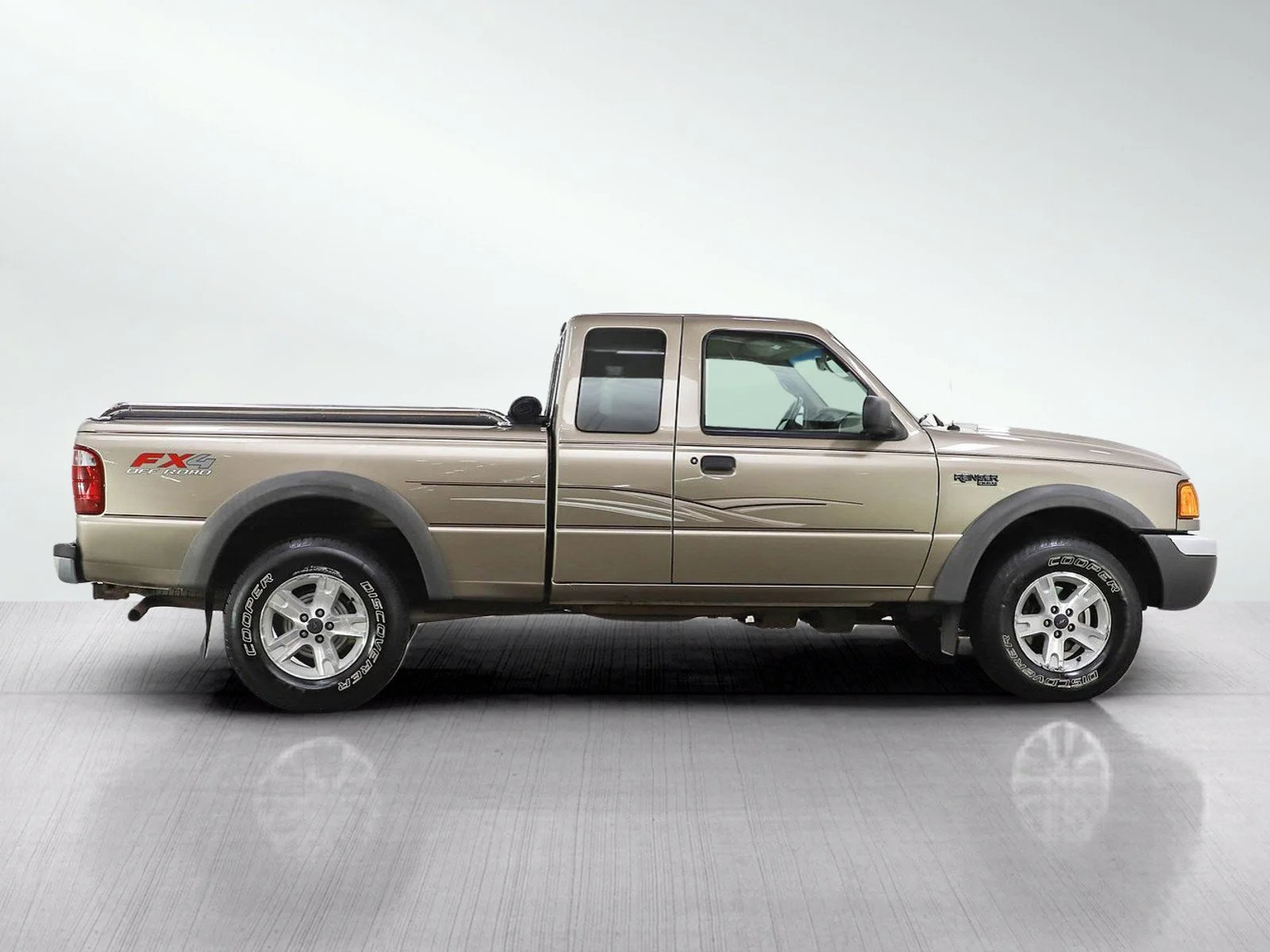 Used 2003  Ford XLT image 6