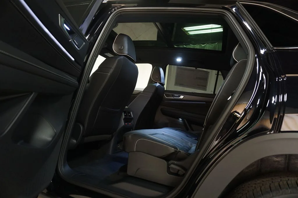New 2026 Deep Black Volkswagen 2.0T SEL Premium R-Line image 33