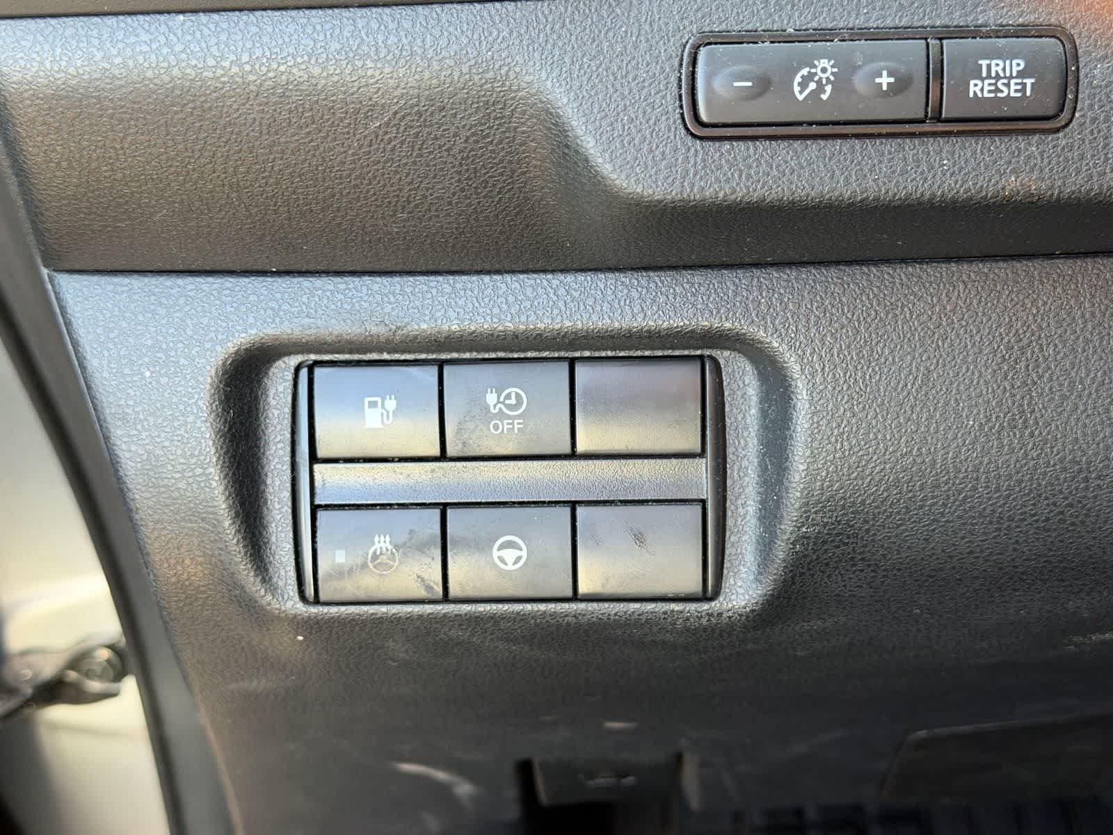 Certified Used 2022 Brilliant Silver Nissan SV PLUS image 14
