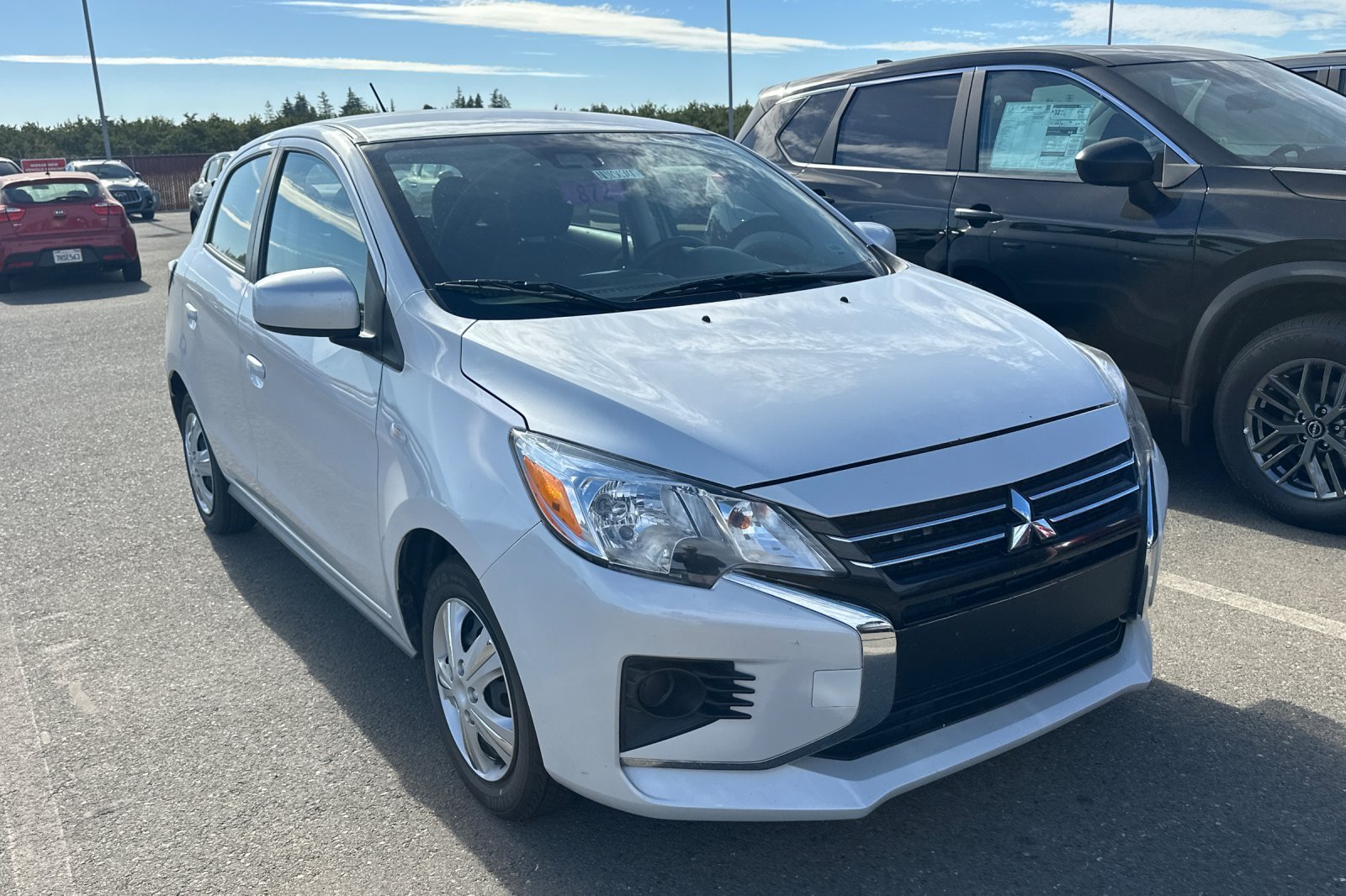 Used 2024 White Mitsubishi  image 2
