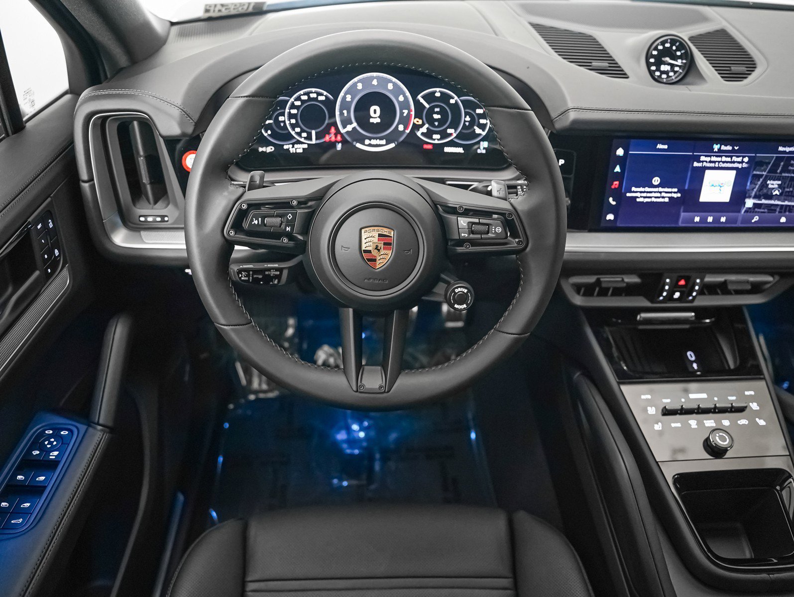 2026 Porsche Cayenne S - Photo 16