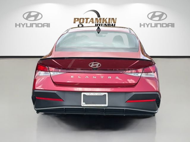 Used 2026 Red Hyundai SEL Sport image 6