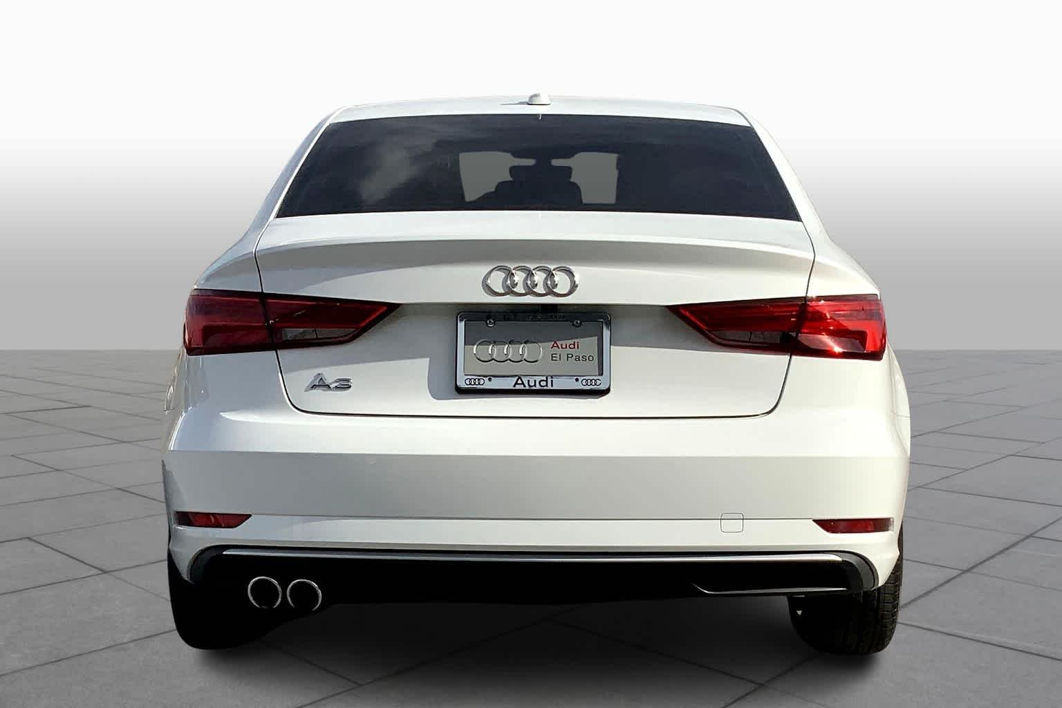 Used 2018 Ibis White Audi Tech Premium image 5