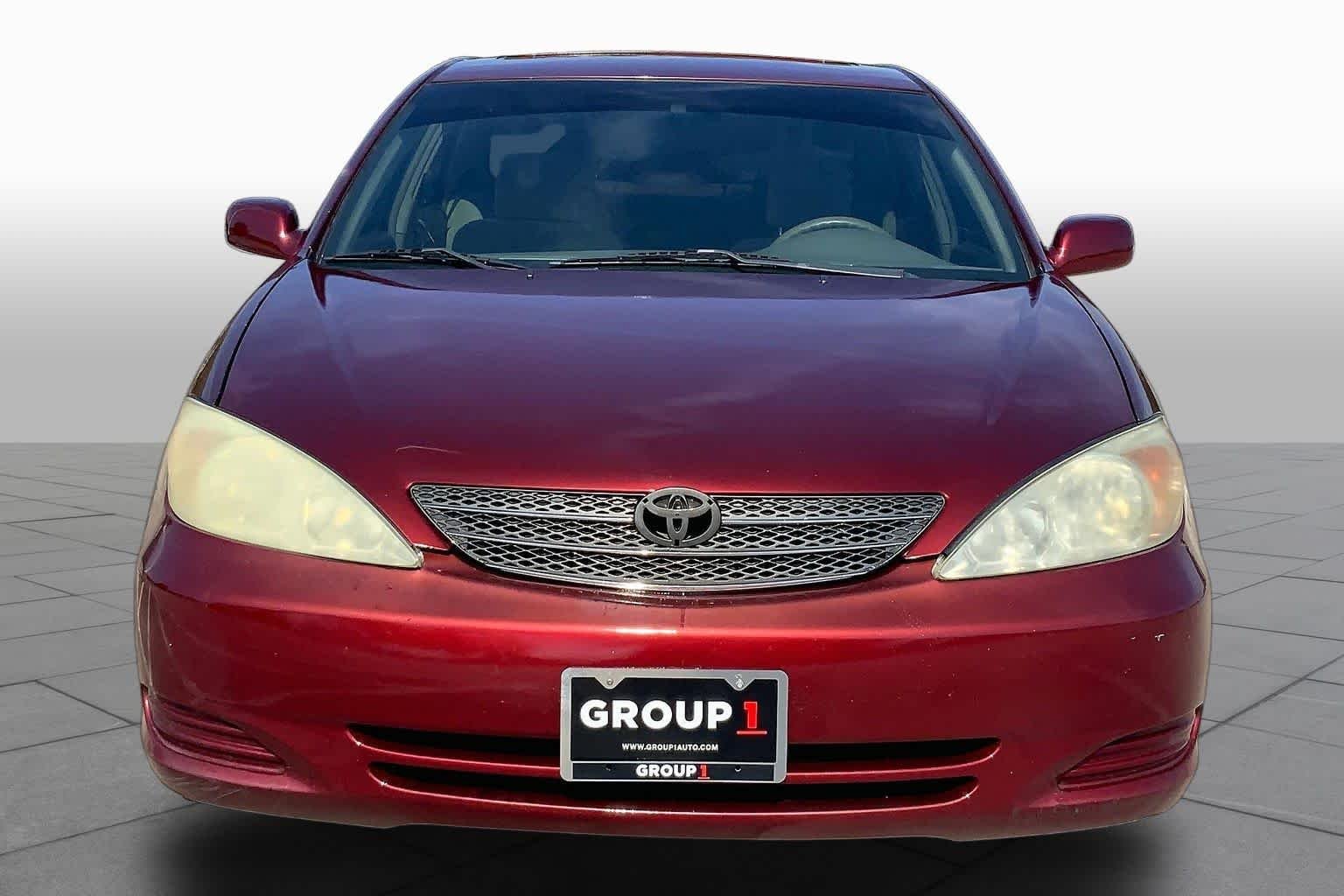Used 2004 Salsa Red Pearl Toyota LE image 3