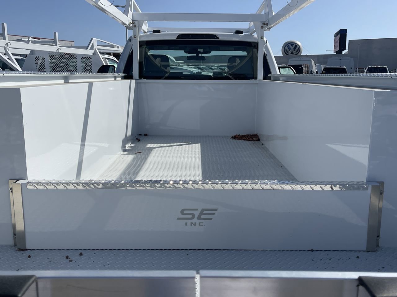 New 2024 Oxford White Ford XL image 26