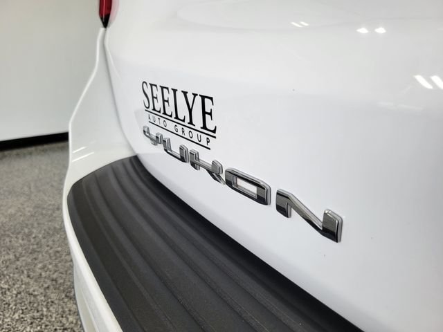 Used 2022 White GMC SLT image 26