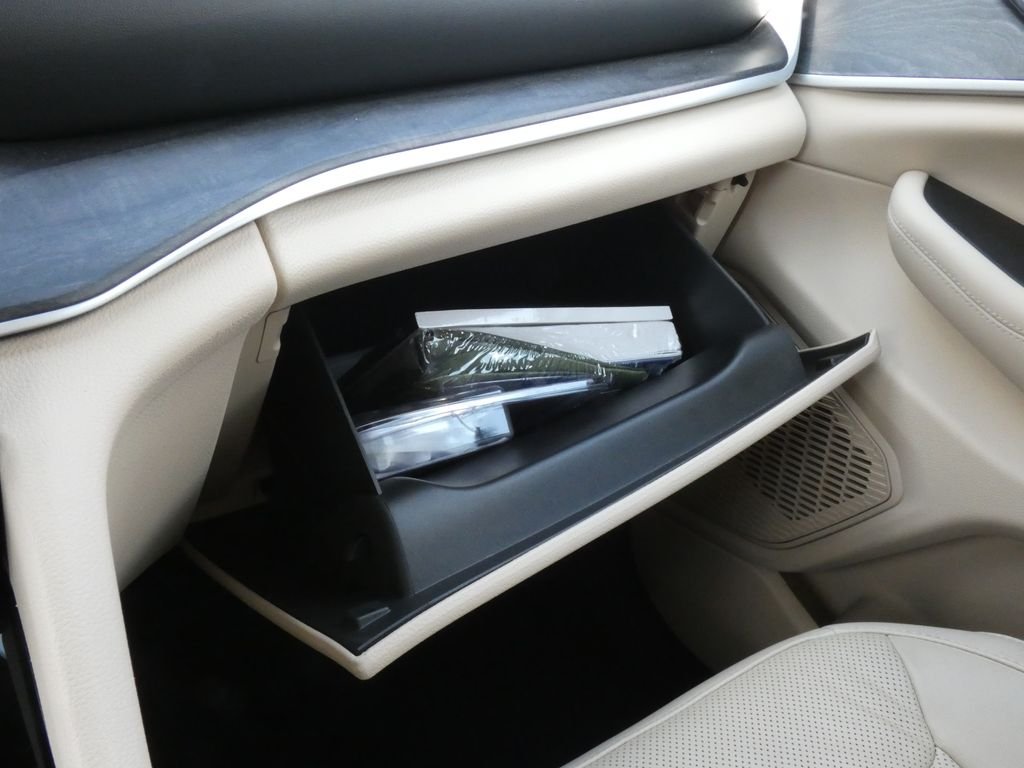 Used 2023 Black Jeep Limited image 32