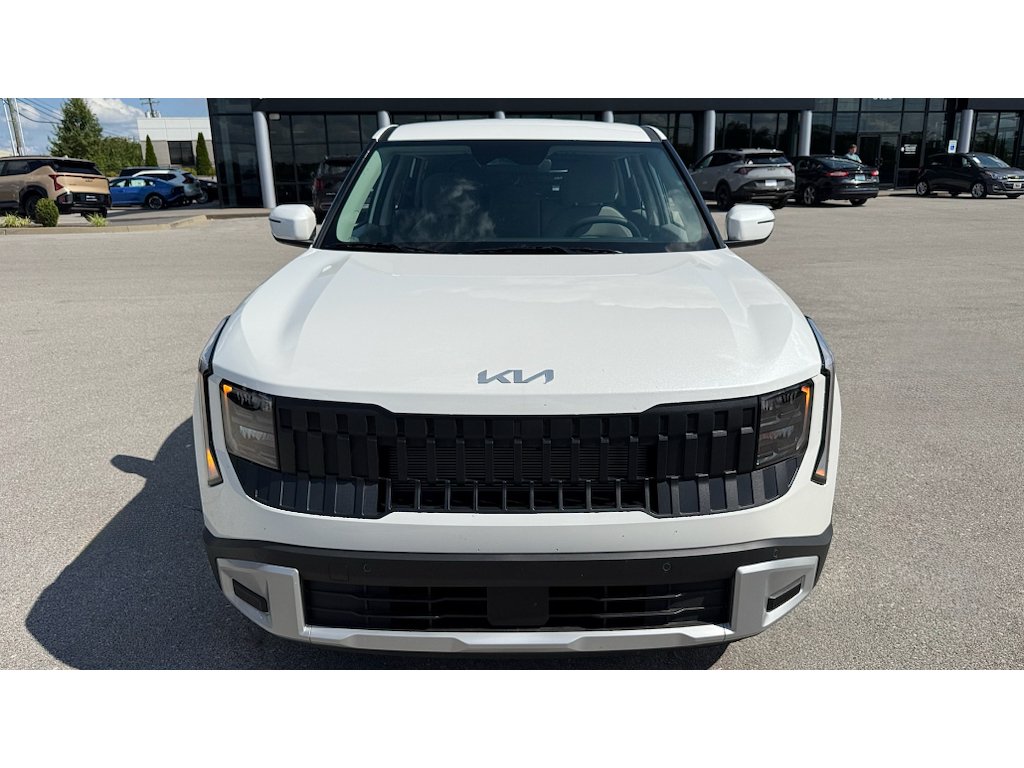 New 2027 Snow White Pearl Kia LX image 28