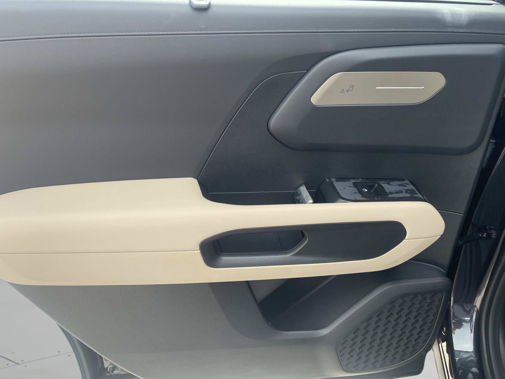 New 2027 Panthera Metal Kia EX image 18