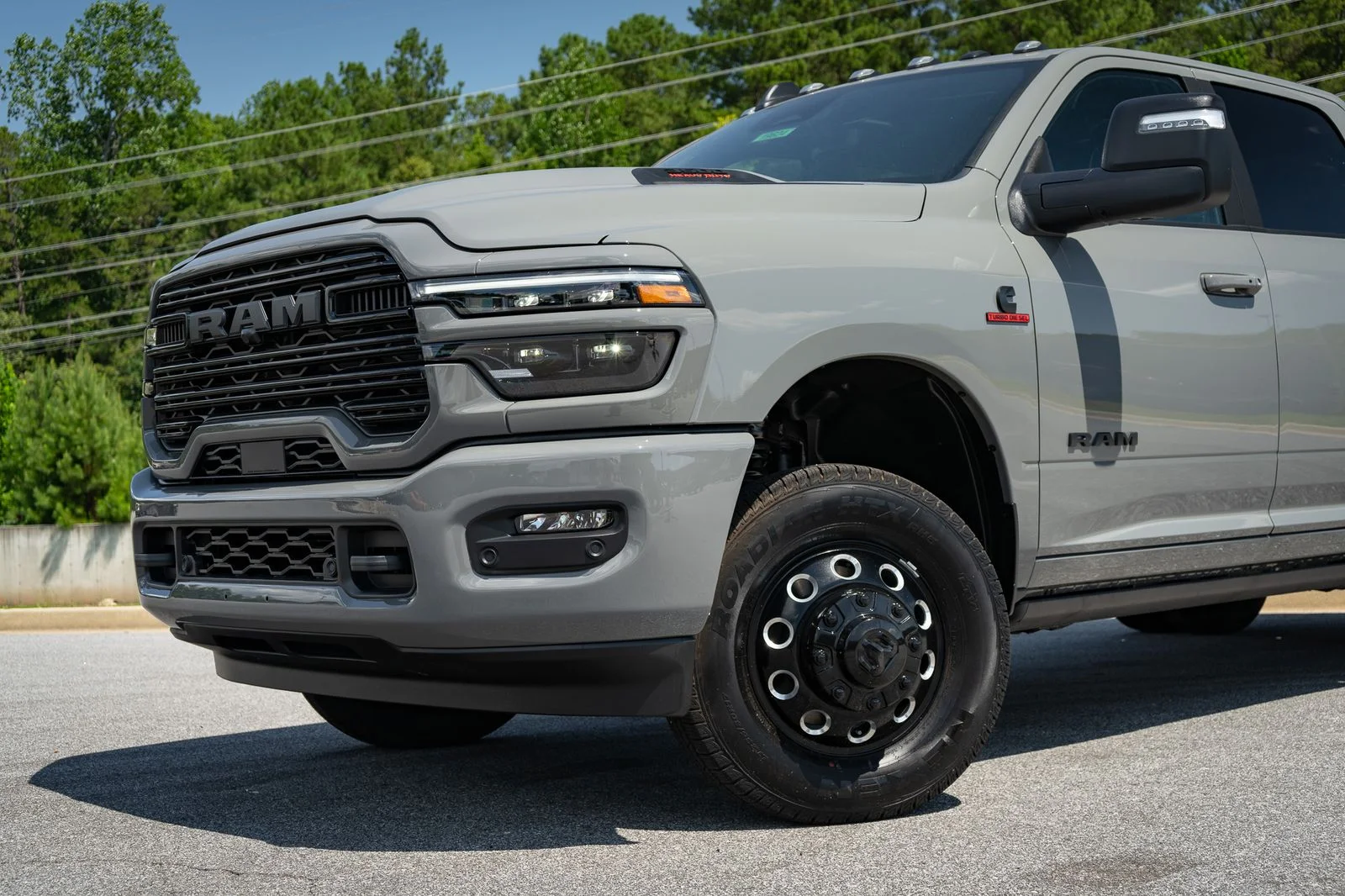 New 2026 Ceramic Gray Clear-Coat Exterior Paint RAM Laramie image 6