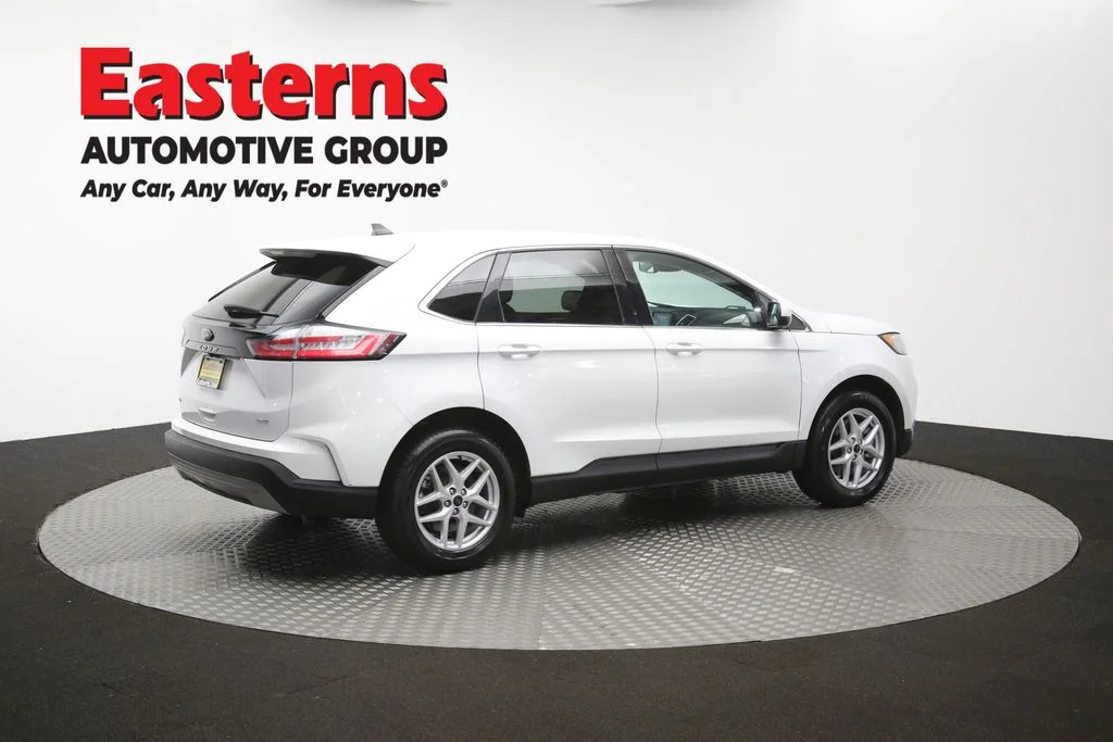 Used 2023 White Ford SEL image 42