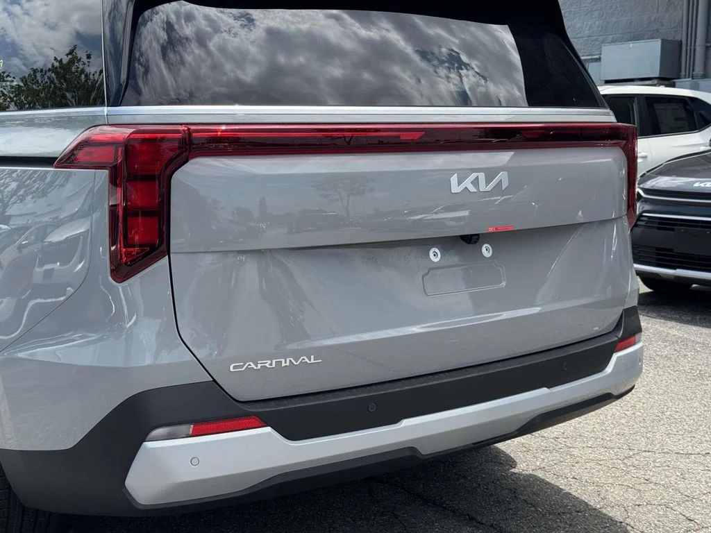 New 2026 White Kia EX image 11