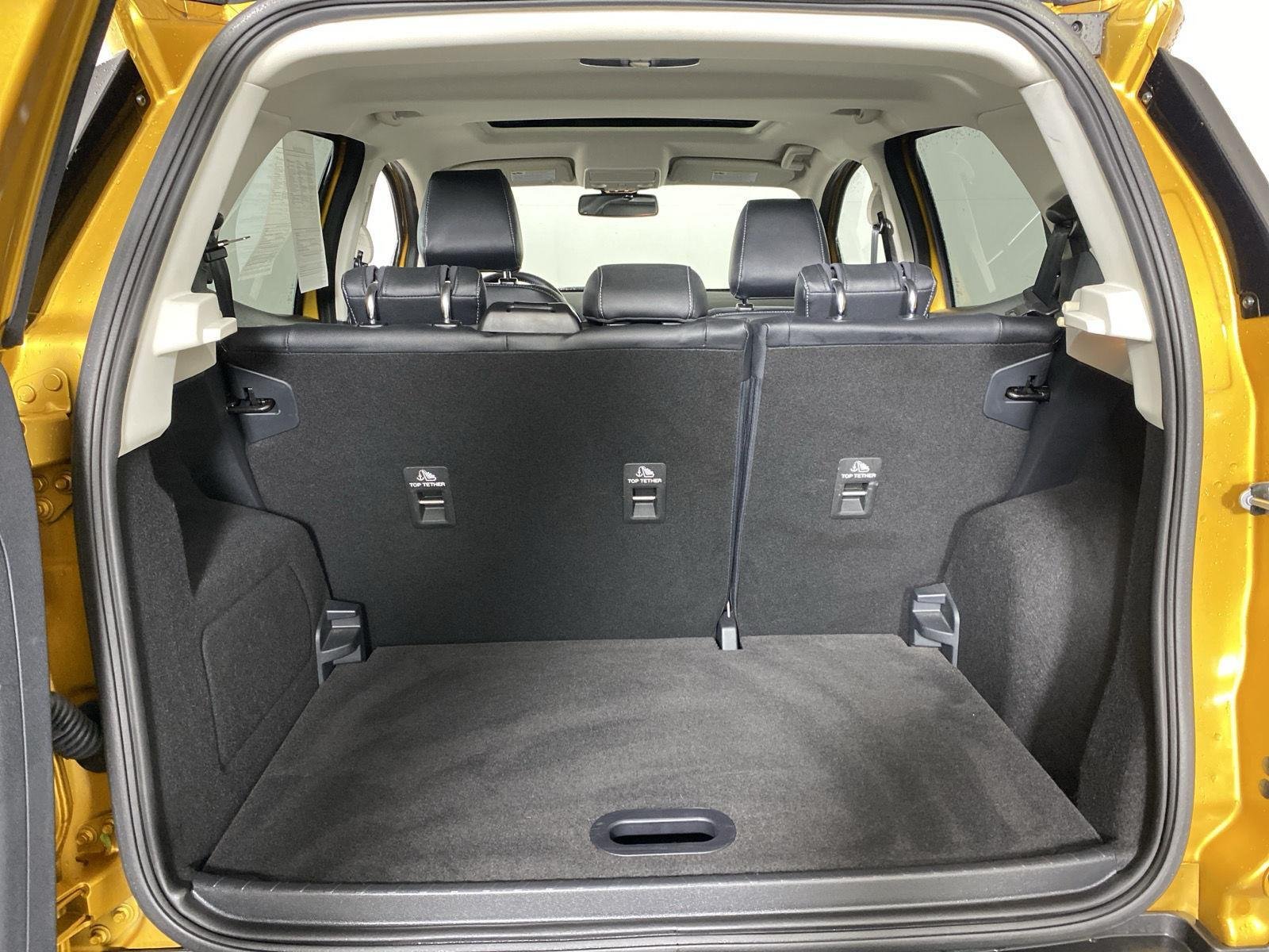 Used 2022 Luxe Yellow Ford SES image 26