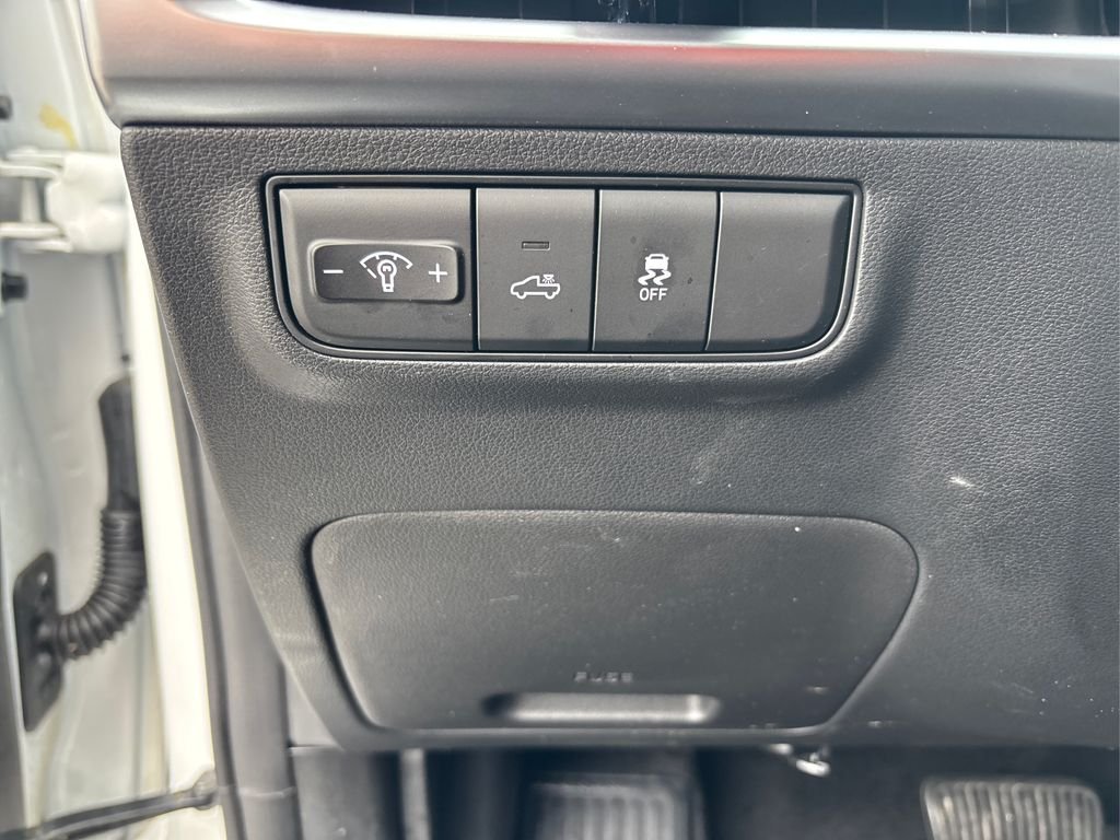 2025 Hyundai Santa Cruz SE - Photo 35