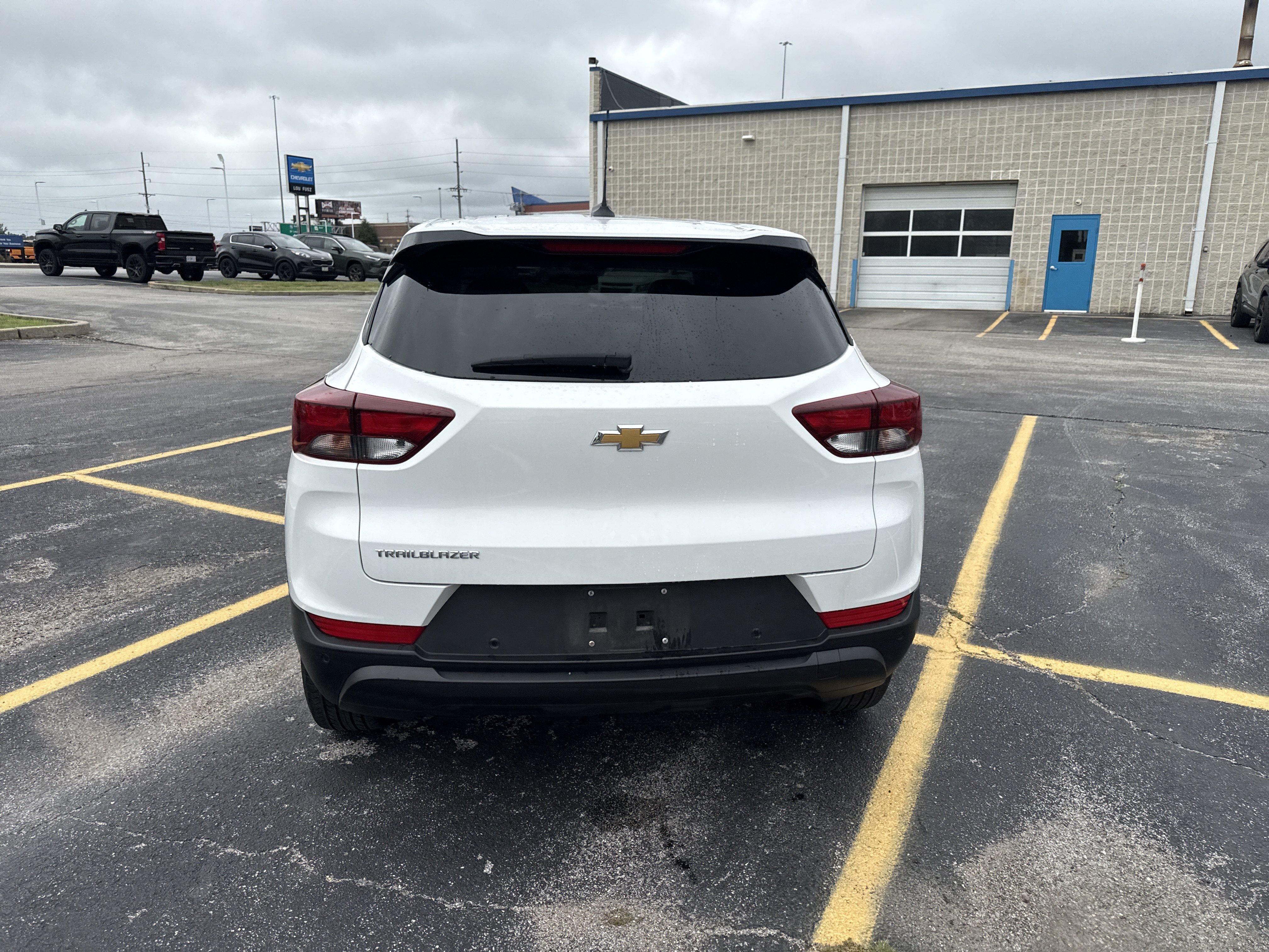 Used 2024 Summit White Chevrolet LS image 5