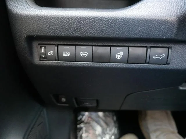 Certified Used 2023 MAGNETIC GRAY MET. Toyota  image 29
