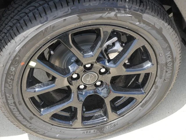 New 2026 Fathom Blue Pearl-Coat Exterior Paint Jeep Latitude image 11