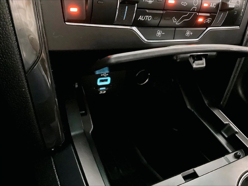 Used 2016 Gray Ford XLT image 28
