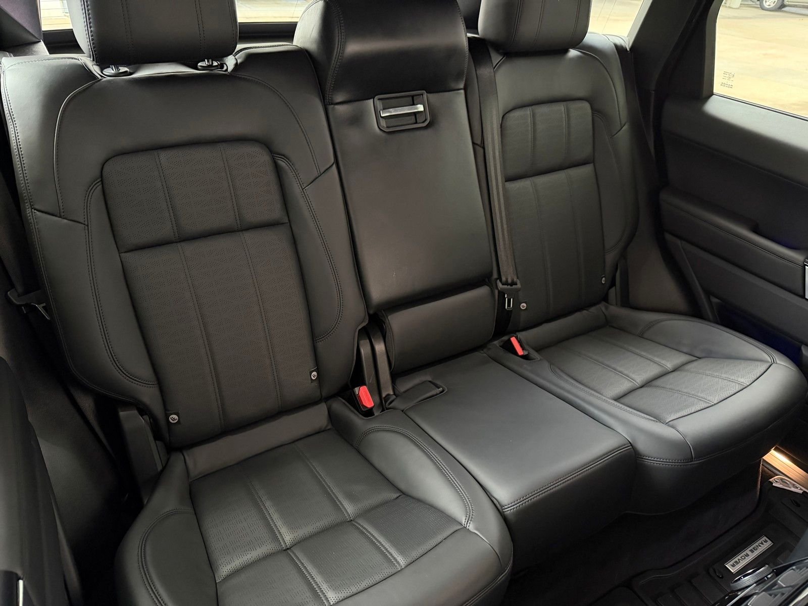 Used 2019 Black Land Rover Autobiography image 19
