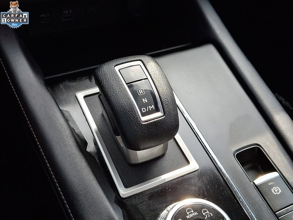 Used 2022 Black Mitsubishi ES image 14